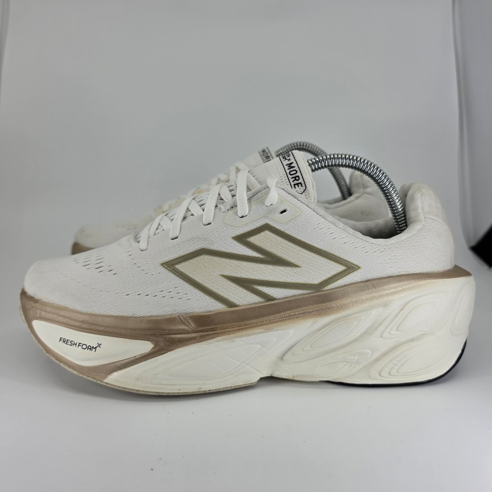 New Balance Running Shoes Womens Size 10 Mens 8.5 Fresh Foam X More v5 White Sea